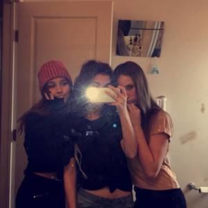 Meet your Posher, Alexis